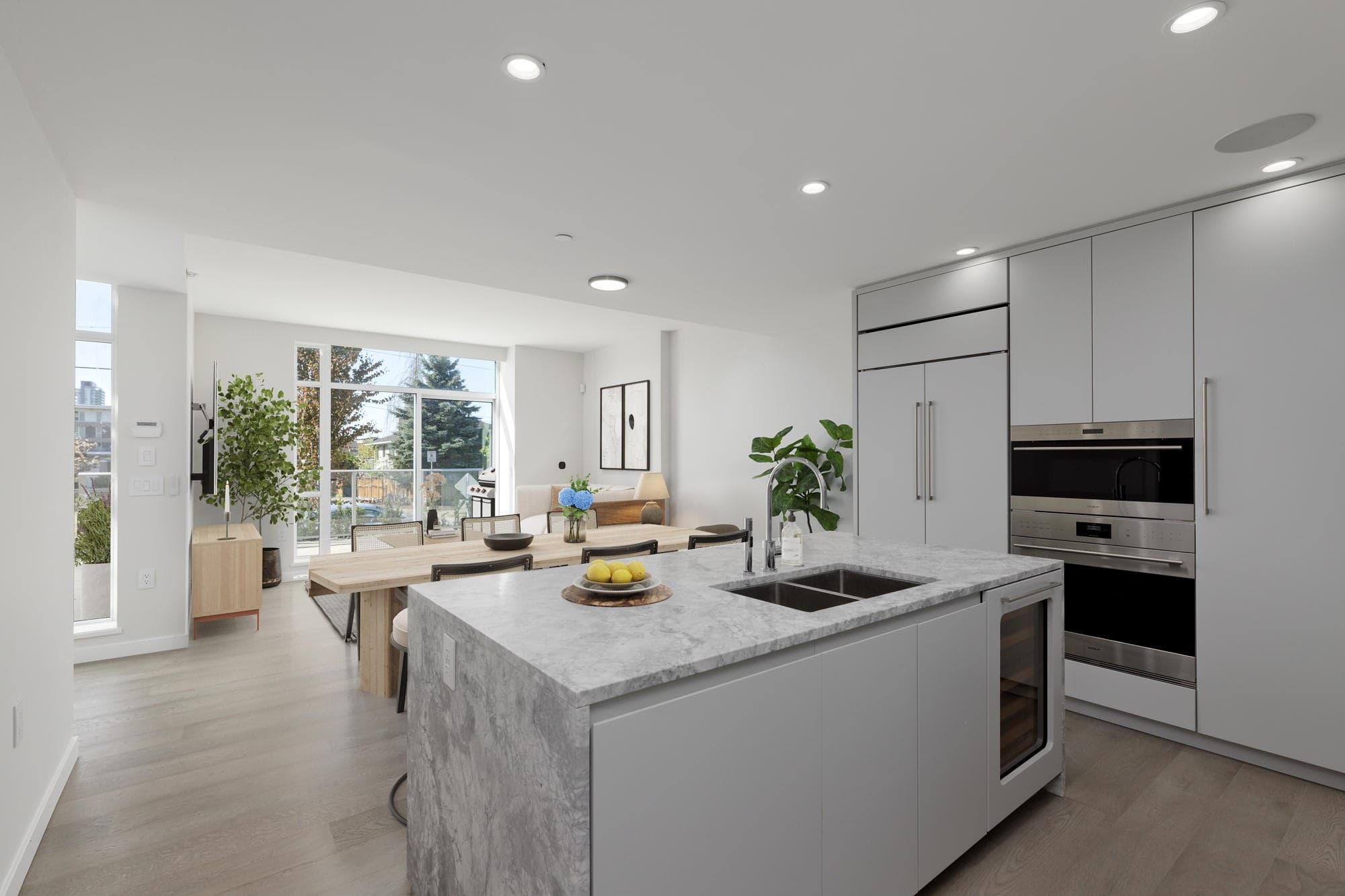 Interior & Appliances